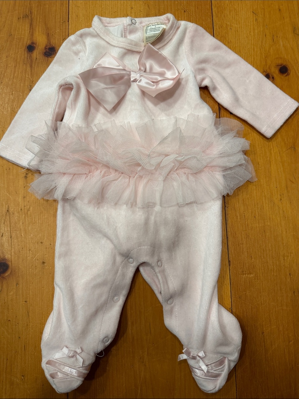 First Impressions Pink Tulle Ruffle Footie Satin Bow Body suit sleeper 0-3 mths